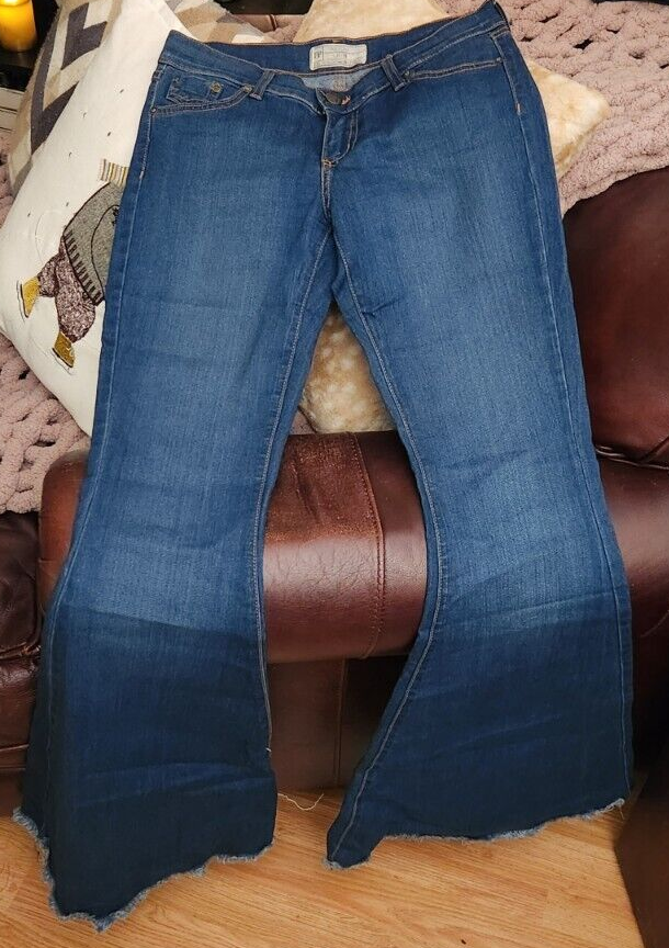 - Size 29