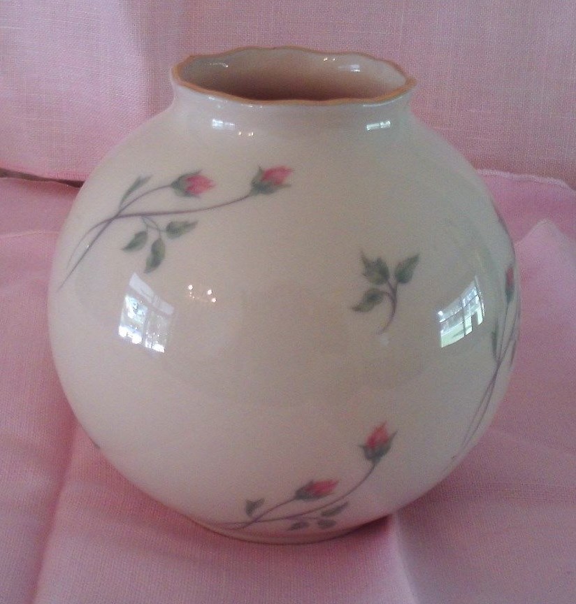 Vintage Lenox Rose Manor - Globe Vase
