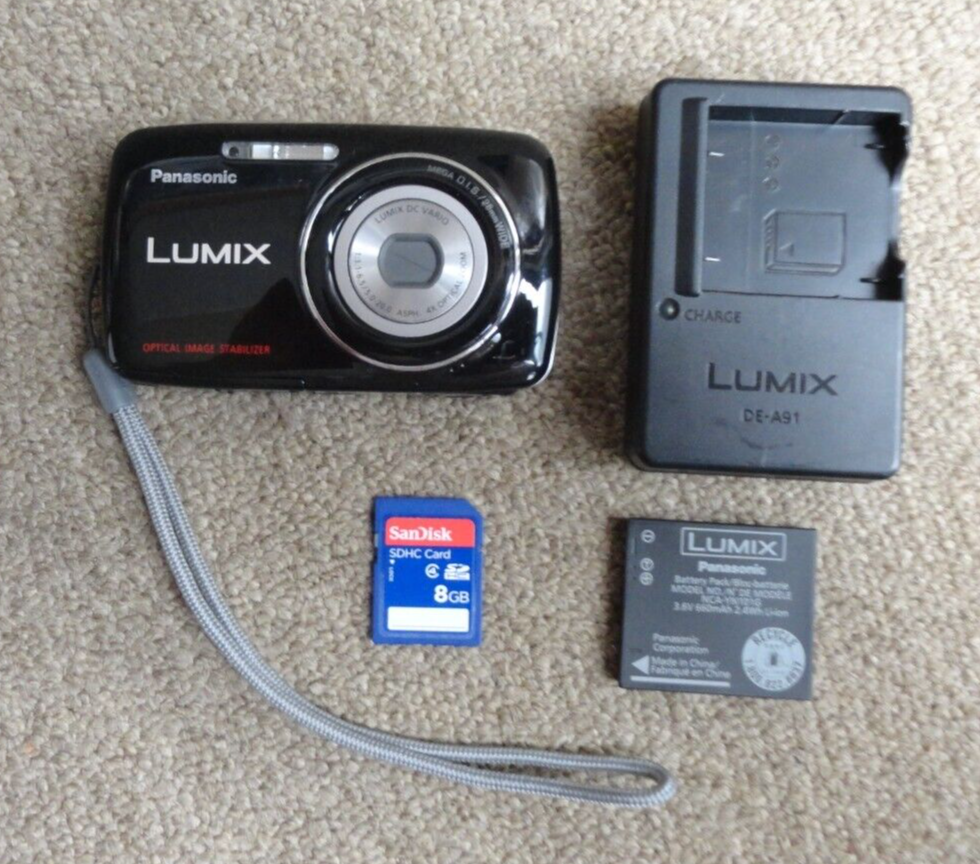 デジカメPanasonic LUMIX DMC-S1 ブラック　中古品 Panasonic 中古 1年保証 美品 LUMIX S1 ボディ ブラック [DC-S1