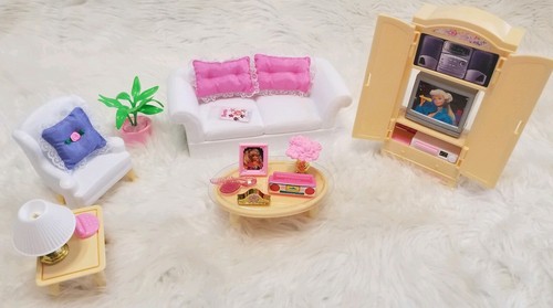 Vintage 1996 Barbie Living Room LOT Mattel TV Couch Extras See Details