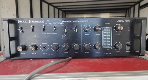 Altec Lansing Mixer Preamplifier Model 1692A Powers On