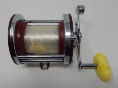 Vintage Penn Jigmaster No. 500 Fishing Reel Burgundy