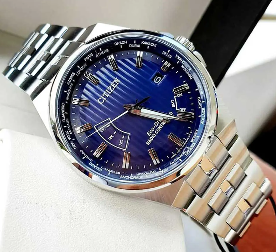 Pre-owned Citizen Eco-drive Radio Controlled Blue Dial Sapphire Crystal Date Cb0160-85l