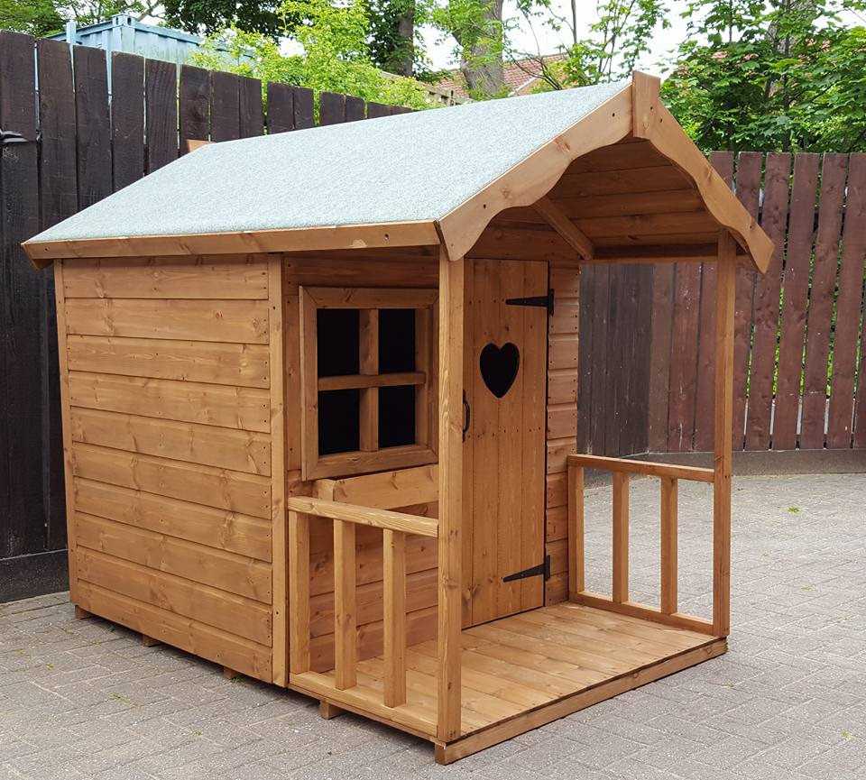 4x6 wooden childrens playhouse brand new top quality comes with perspex
