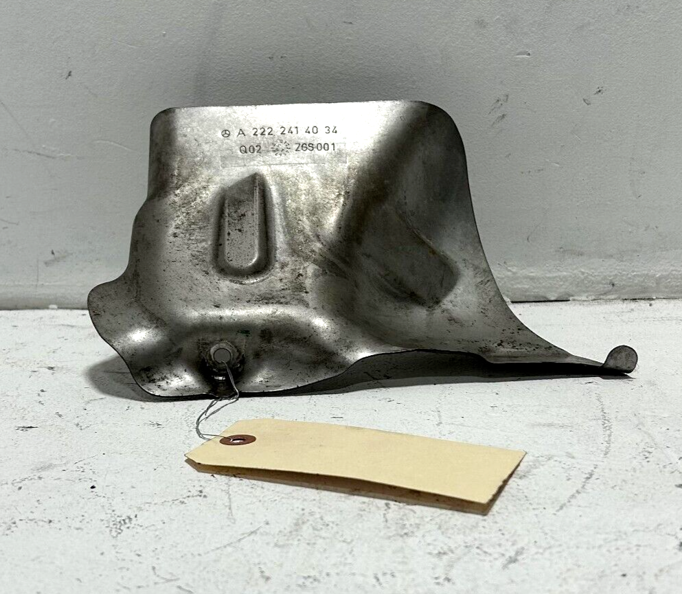 Front Right Side Engine Mount Heat Shield Mercedes-Benz S550 2014-2017 OEM Front Right Side Engine Mount Heat Shield Mercedes-Benz S550 2014-2017 OEM