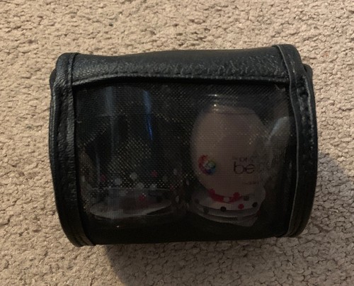 2 New - beautyblender original makeup sponge & Beautyblender travel case