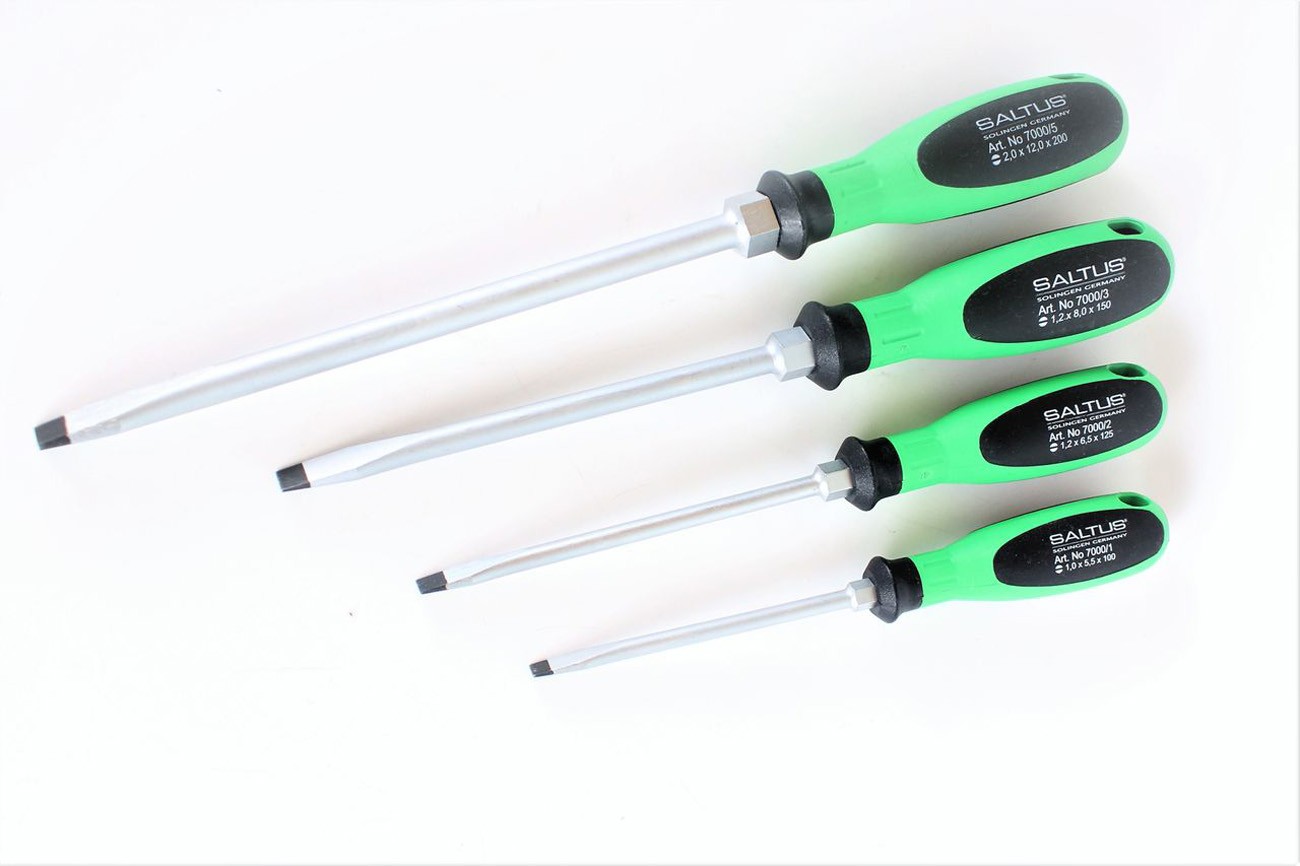 SALTUS Schlitz Schraubendreher Satz 4 teilig Schraubenzieher Set Werkstatt Profi