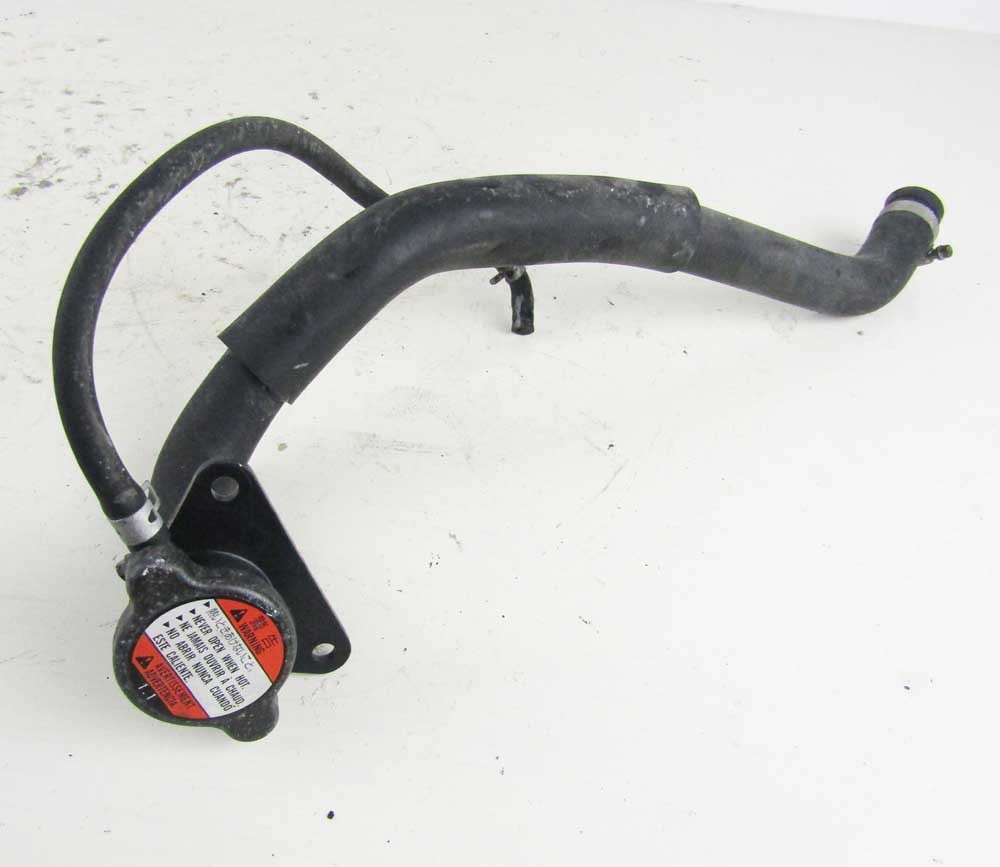 Tappo Radiatore Suzuki Burgman 250 400 Business 2001   2002