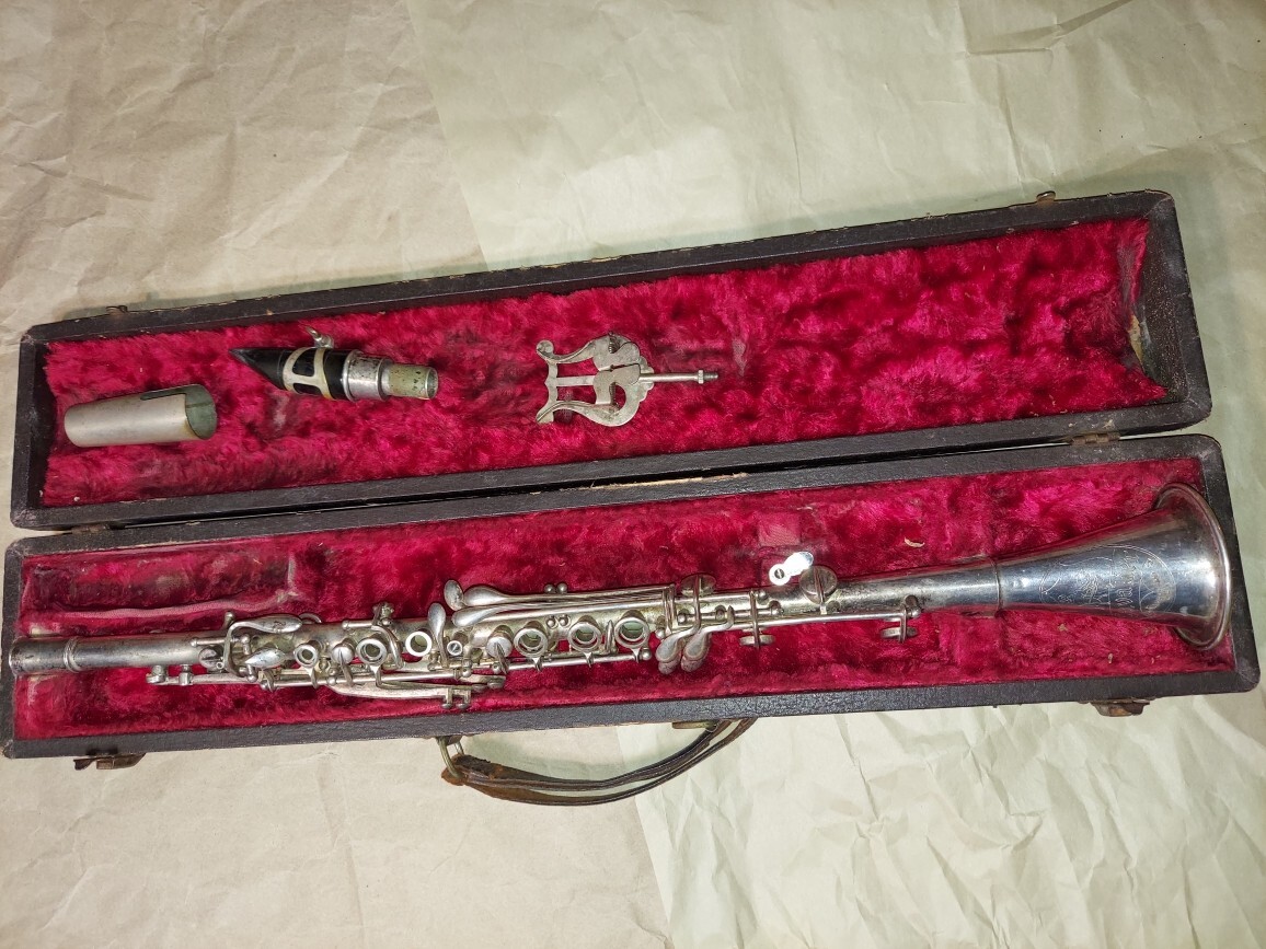 Cavalier American Silver-Colored Metal Clarinet, USA, Very