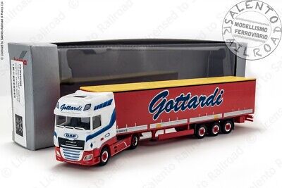 PIHR950398 Truck DAF 'Garvin' With Driving White & Trailer Red 1:87 H0