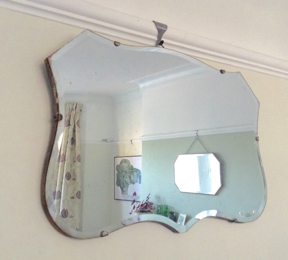ANTIQUE VINTAGE FRAMELESS WALL MIRROR, BEVELLED, MID CENTURY ART DECO, SHIELD SHAPE, 1950S in