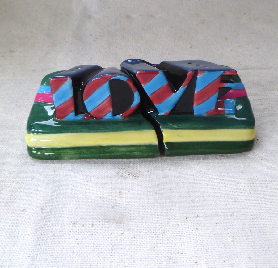 ~ vintage VANDOR ~ BEATLES Yellow Submarine ~ LOVE ~ SALT & PEPPER ~ MIB ~ 2000