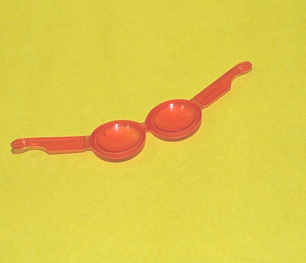 VINTAGE BARBIE FRANCIE SKIPPER  RED ROUND BUBBLE SUNGLASSES,JAPAN, MINTY