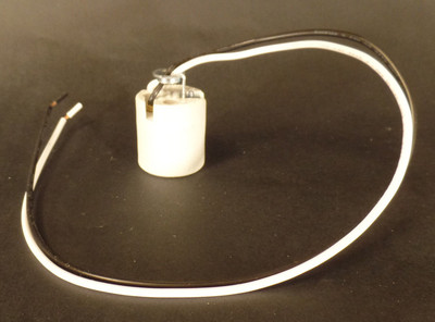 New Keyless Medium Base E26 Porcelain Socket With 18'' Lead Wires And Hickey #716