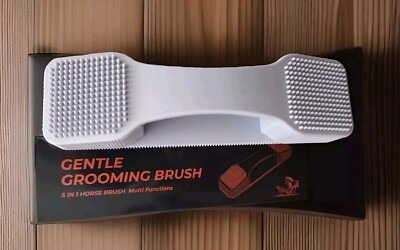 5 In 1 Gentle Horse Grooming Brush Multi Function