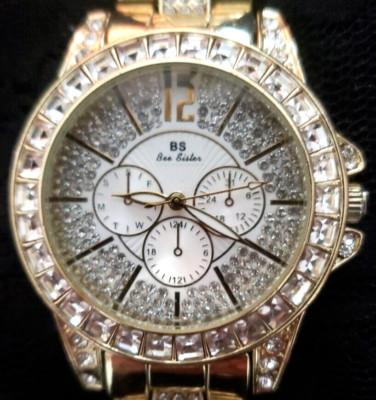 Stunning Bee Sister Ladies Watch Cubic Zirconia Lady's Gold/Silver Tone Adjustab