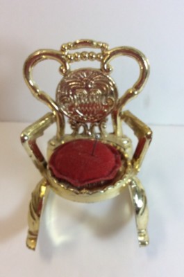VINTAGE  WILON PLASTIC ROCKING CHAIR PIN CUSHION-HONG KONG