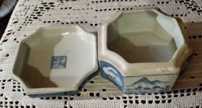 Antique Blue & White Porcelain Trinket Dish Box w/ Lid Octagon Shape Fine Cond.