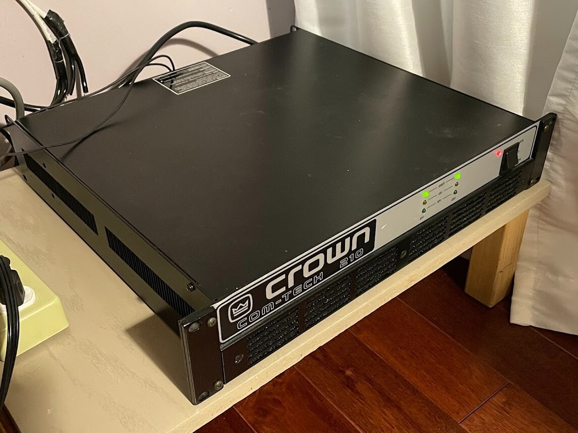 CROWN COM-TECH 210 パワーアンプ　AMCRON Crown Com-Tech 210 Power Amplifier PRO * 150W RMS @ 4 ohm