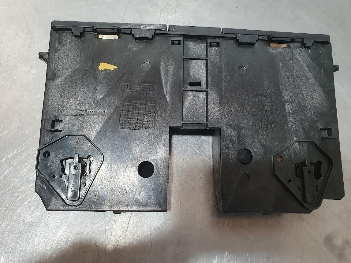 2008 Volkswagen Passat 3C/MK6 HAZARD SWITCH STORAGE COMPARTMENT 03/06-06/12 image 4