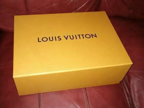 Louis Vuitton ギフトボックス 大サイズ Louis Vuitton Authentic Gift Box W/ribbon 10.5x10x5 Inch