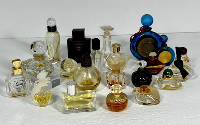 Vintage Lot 21 Miniature Perfume Bottles Full & Empty Prada L'air Du Temps YSL