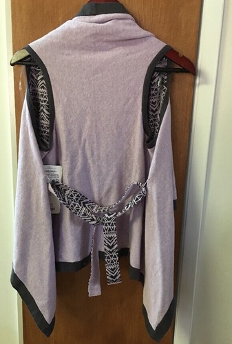 Girl’s Ivivva Lululemon Wrap With Attitude Sweater Vest Medium NEW