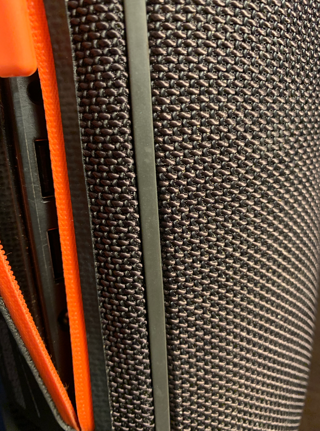 JBL Xtreme portable wireless bluetooth speaker with Rich sound, Splashproof, USB