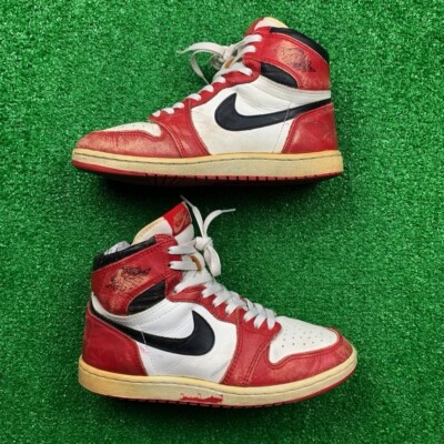 Nike OG 1985 Air Jordan 1 Chicago Red White Black Rare Nike OG 1985 Air Jordan 1 Chicago Red White Black Rare