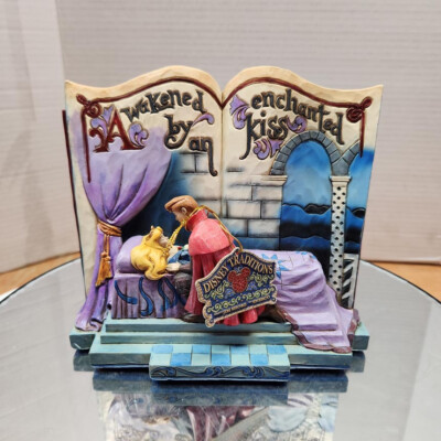 Jim Shore Disney Traditions Sleeping Beauty Storybook Enchanted Kiss 4043627