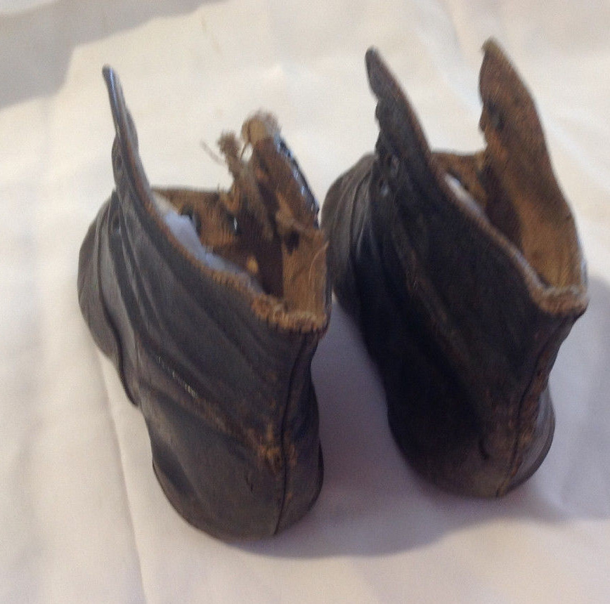 Antique Black Leather High 5 hole  Lace up baby shoes early 1900 's