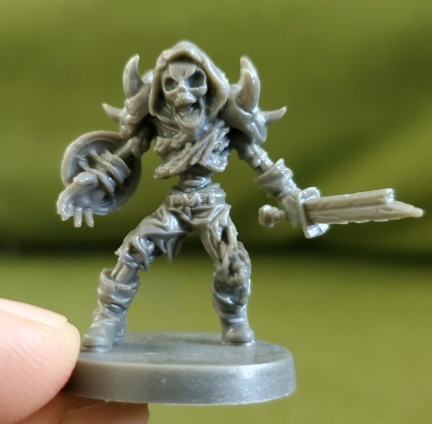 Dungeions&Dragons MINIATURES(英語) Amazon.com: WizKids D&D Icons of The Realms: Spiderdragon