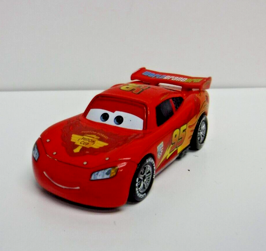 ミニカー Exclusive 95 Lightning McQueen Pixar Cars Chase Lightning McQueen 95 - Exclusive - die cast