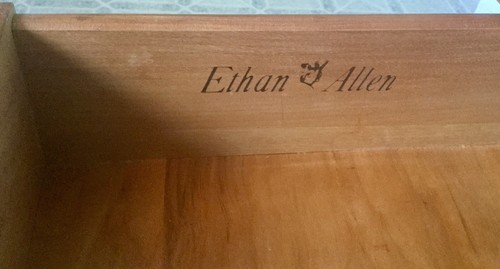 VTG Ethan Allen Nutmeg Heirloom 1 Drawer Pedestal End Table 20” Tall Ships FREE