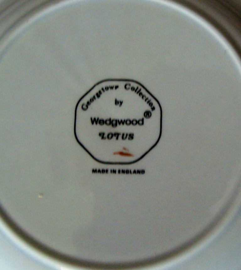 5 Wedgwood Georgetown Lotus Bread Plates, England