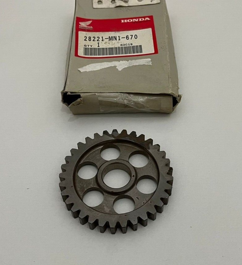 HONDA XR600R XL600R NX650 KICK STARTER IDLE GEAR # 28221-MN1