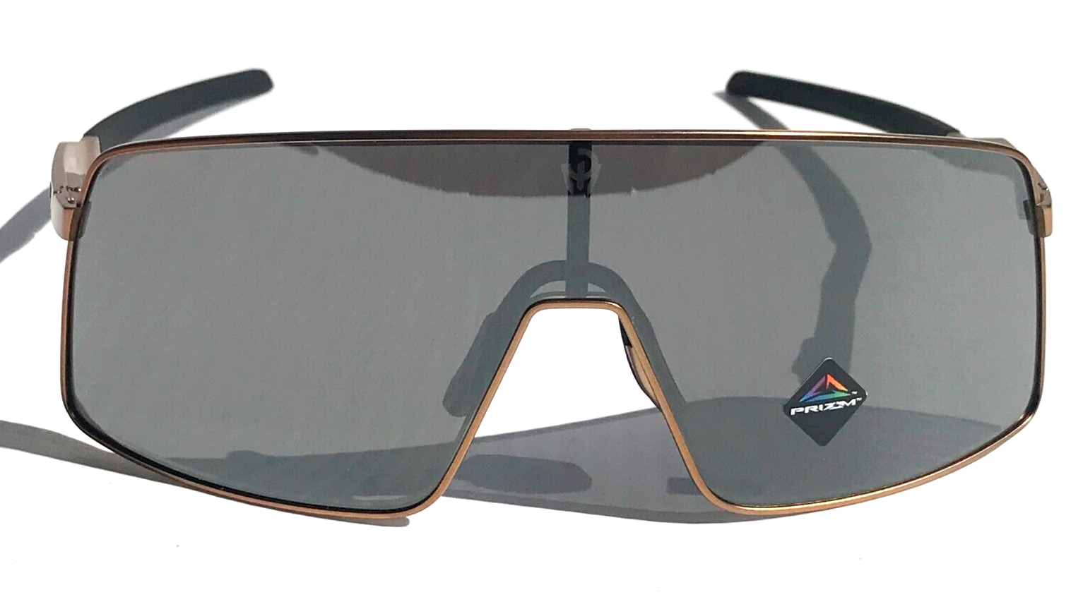 Pre-owned Oakley Sutro Ti Mahomes Matte Gold Prizm Black Lens Sunglass 6013-05