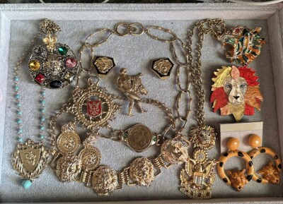 Vintage - New Lion Crest Jewelry    Chunky Necklace Brooch Bracelet Mid Evil 16