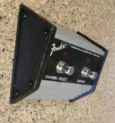 Make Offer Fender 2-Button Channel/Chorus footswitch M-80