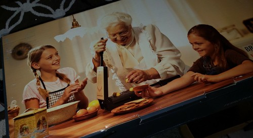 Bratzeli iron, NEW. bricelets, swiss specialty cookie maker. New in box, Jura.