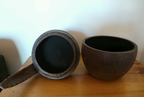 Jose Torres Pottery Collection Bird on Acorn Bowl Container