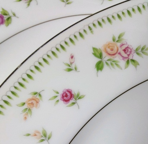 2 Dinner Plate Abingdon Roses Fine Porcelain China White Floral Pattern Japan
