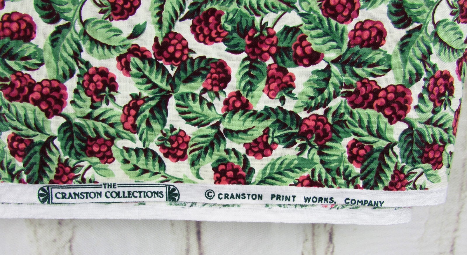 Cranston Fabric 100% Cotton Quilt 45