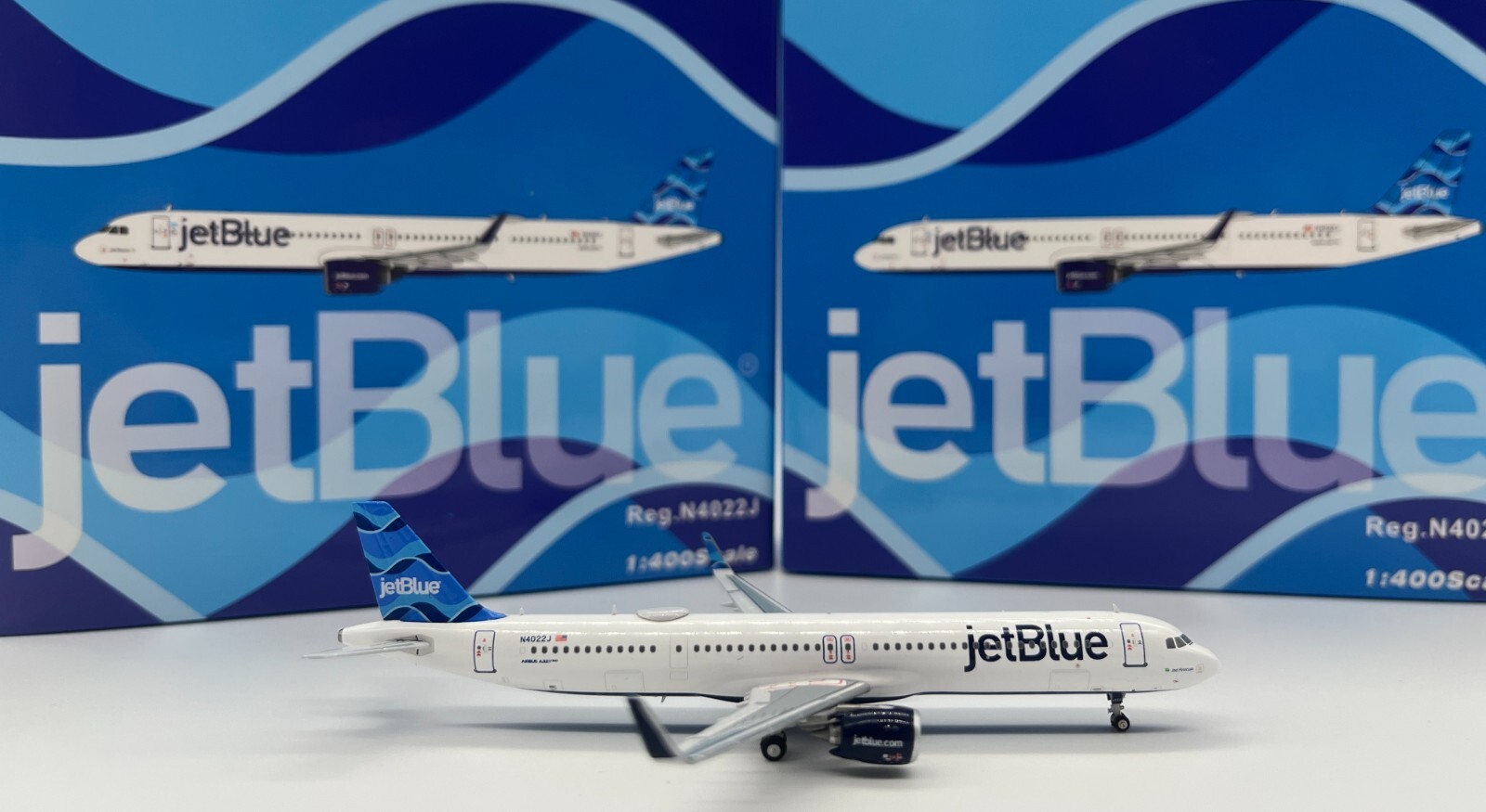 限定版  1/400  A321-272neo Amazon.com: GeminiJets Airbus A321neo Commercial Aircraft