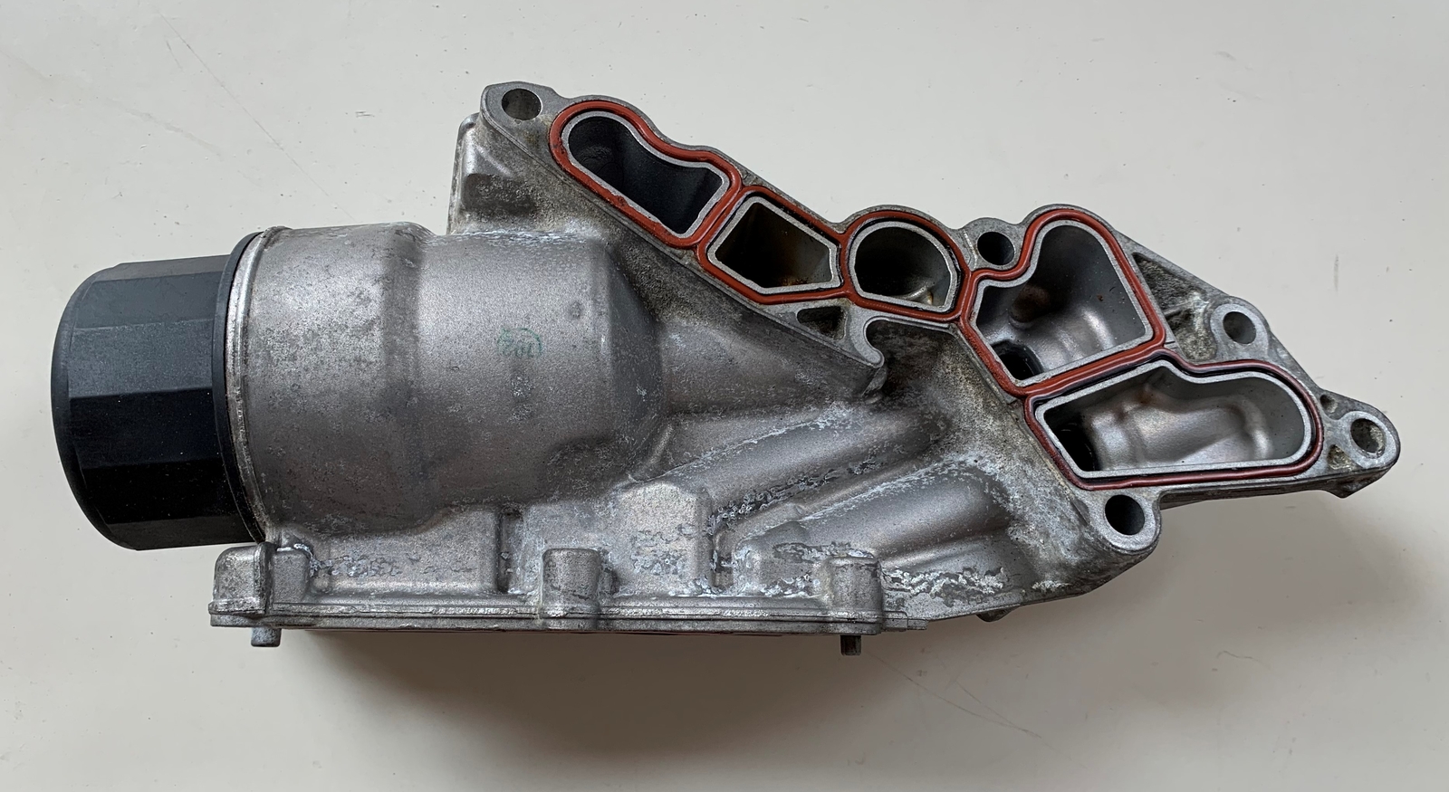 Ölfiltergehäuse A2721800510 M272 M273 Mercedes W204 W906 W212 W639  