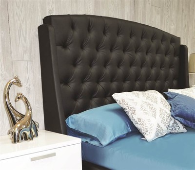 Queen Diamond Tufted Wing Back Platform Bed in Black [ID 3754424]