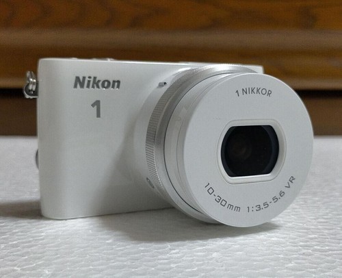 Nikon 1 S2 ホワイト　10-30mmレンズキット Nikon 1 S2 ホワイト 10-30mmレンズキット