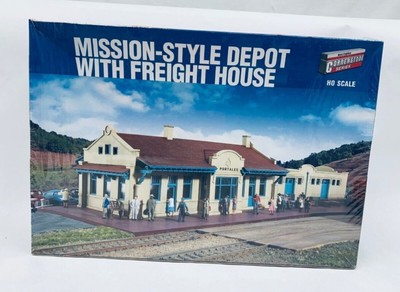 Walthers 933-2924 HO Mission-Style Depot W/Freight House Structure Kit