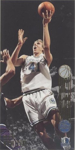 2001-02 Topps High Topps - Dirk Nowitzki #6