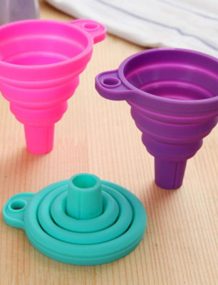 3 PC Collapsible Funnel - Random Color, Space-Saving Design for Kitchen Use